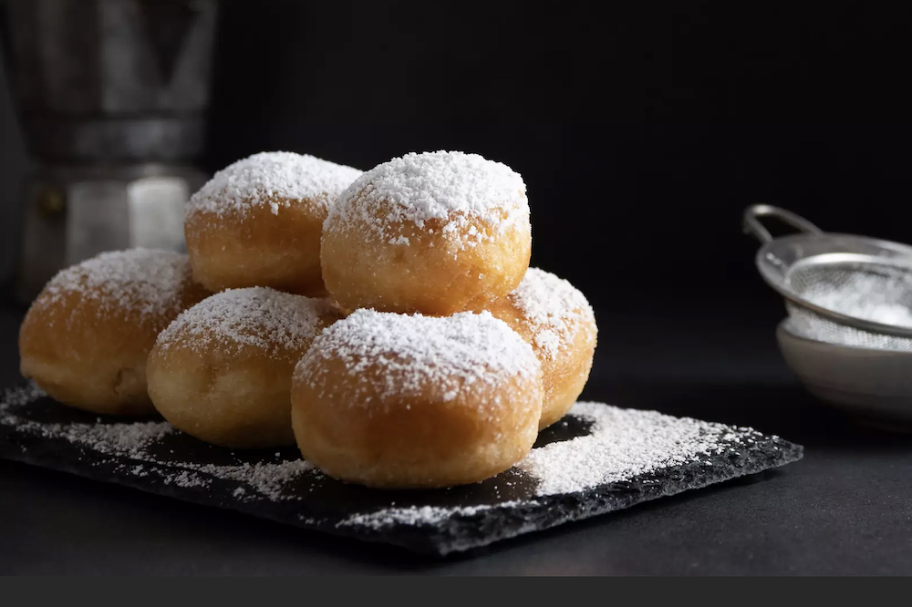 For the Love of Dough: : Calzones, Garlic Knots & Zeppole
