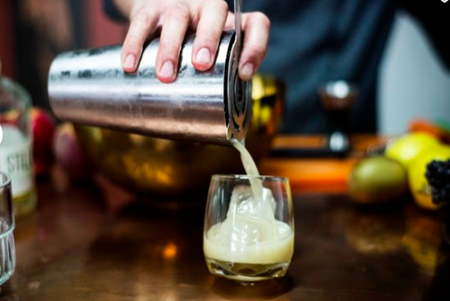 Mixology 101: The Art of the Cocktail