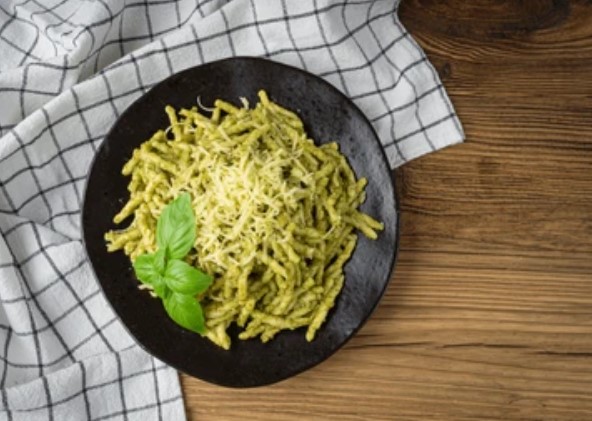 Tagliatelle al Pesto1.jpg