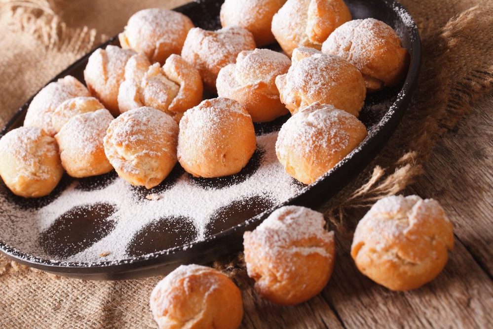 For the Love of Dough: : Calzones, Garlic Knots & Zeppole