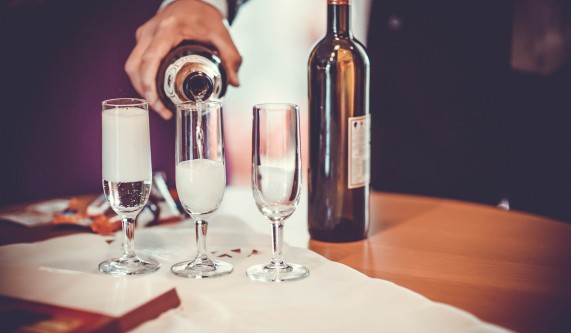 Prosecco, Champagne & Everything Inbetween
