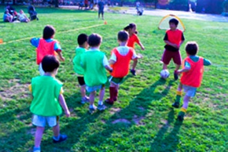 Soccer in Gantry Plaza State Park (Ages 3-5)