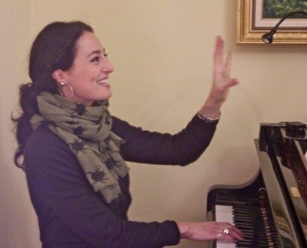 Let’s Sing Online with Olivia Foschi