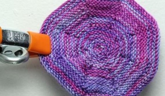 Adv Beginner: Knit Lori Steinberg's Garter Ridge Kippah
