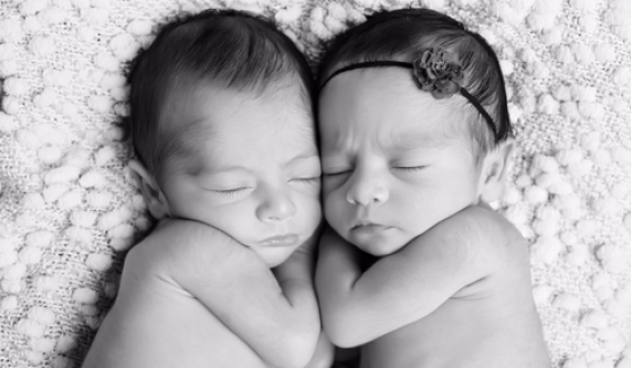 Expecting Twins: For Couple