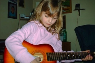 Group Guitar: 4-6 years old