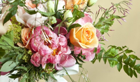 Open Studio featuring Peonies (Beginners)