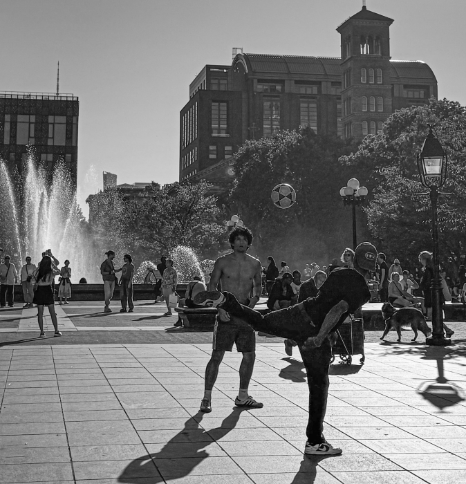 Walk About: Washington Square Park in B&W