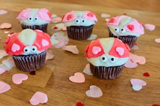 Lovebug Cupcakes (Ages 2-8 w/ Caregiver)