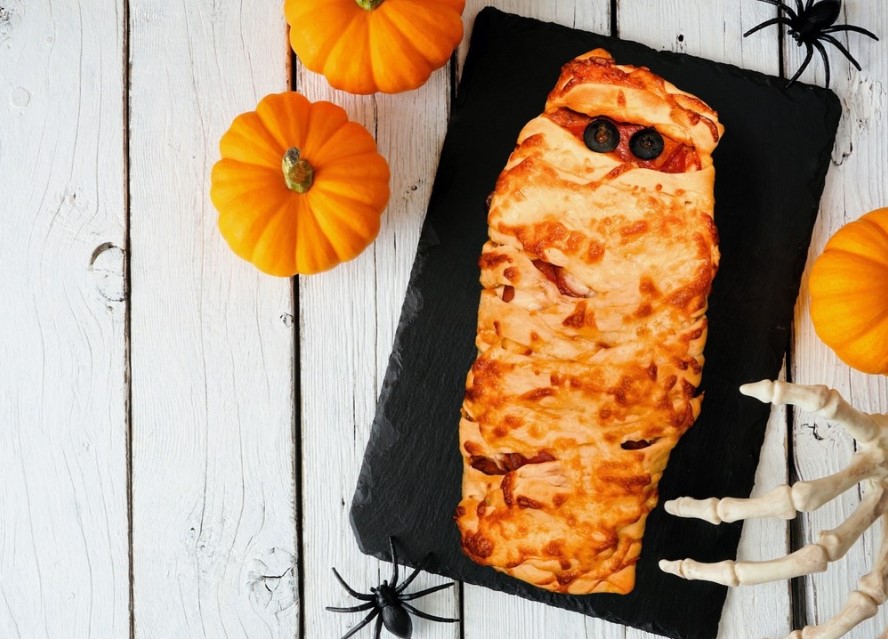 Family Cooking: Mummy Pizza Party (Ages 6+)
