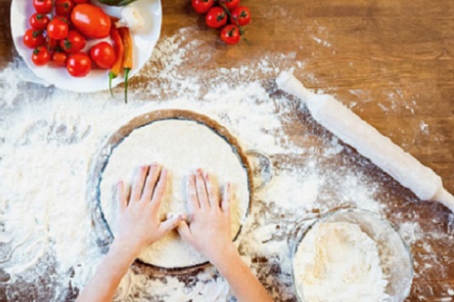 Family Cooking: Pizza Party (Ages 6+)