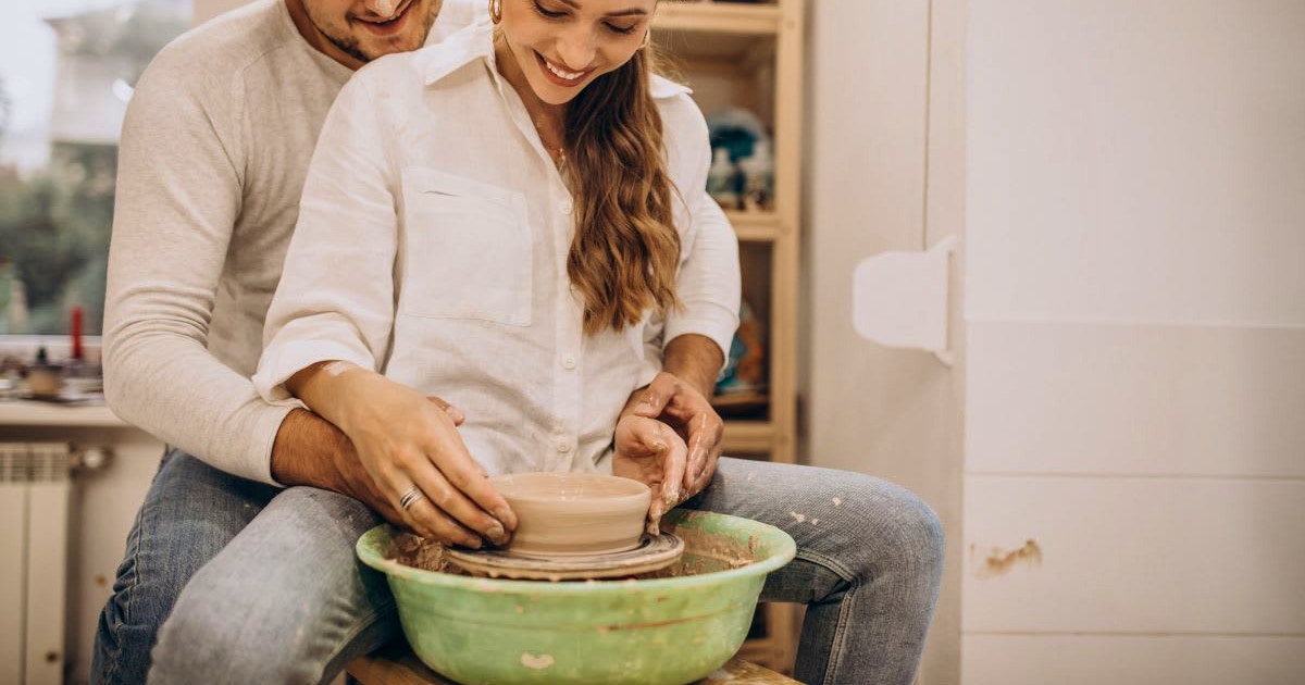 Date Night Pottery Class for 2-6 - Pottery Wheel Classes San Diego |  CourseHorse - Art Wheel