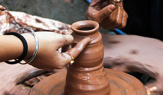 Beginner + Intermediate Pottery: Wheel Throwing