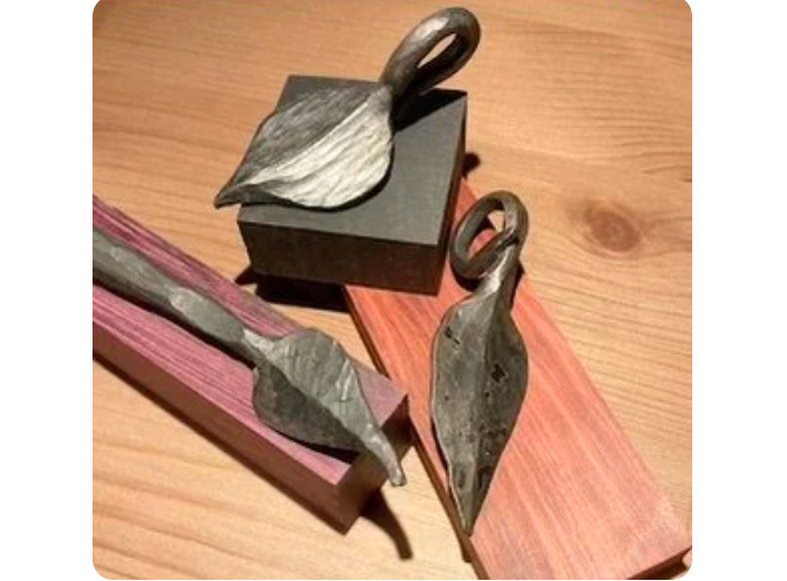 Blacksmith: Trinkets - Leaf Charm