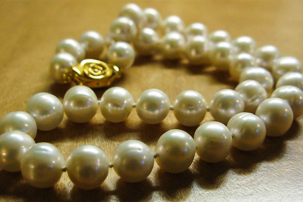 Knotted Pearl Necklace