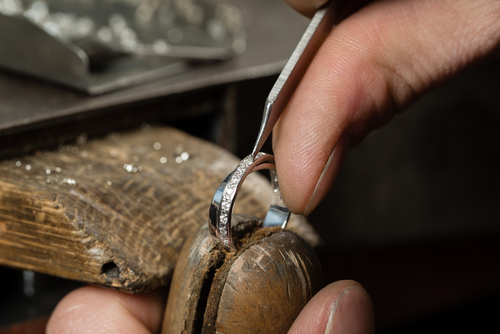 Flush Mount and Tube Settings for Faceted Stones