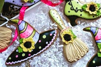 Buttercream Roses Grapes And Vines Cake Decorating Classes