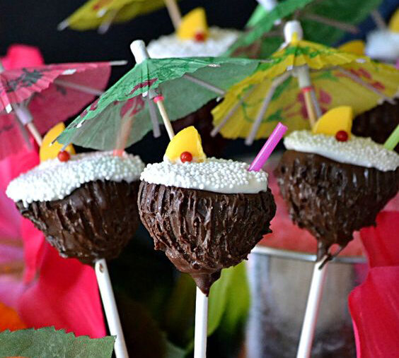 Teen and Tween: Baking and Decorating Macarons