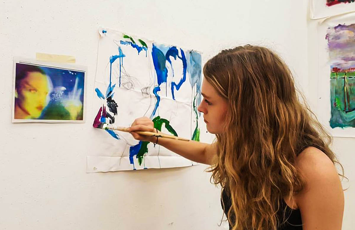 The Art of Layers: Abstract and Realism Merged